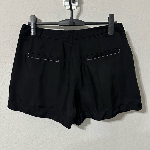 Tibi Black shorts size 8 Black White‎ Pin Stripe Cupro Pleated Front High Rise - Picture 2 of 9